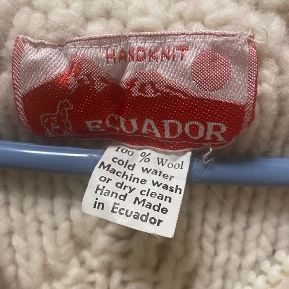 Womens hand knit Wool sweater with hood - Picture 6 of 8